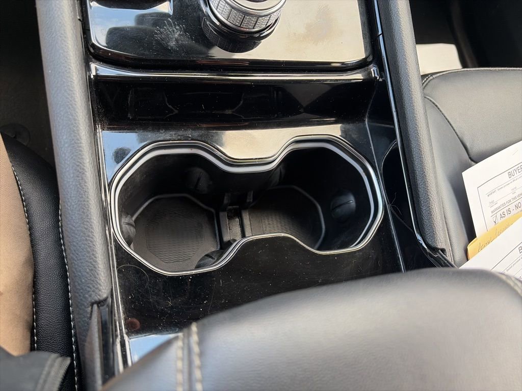 Used 2023 Jeep Grand Cherokee Limited image 38