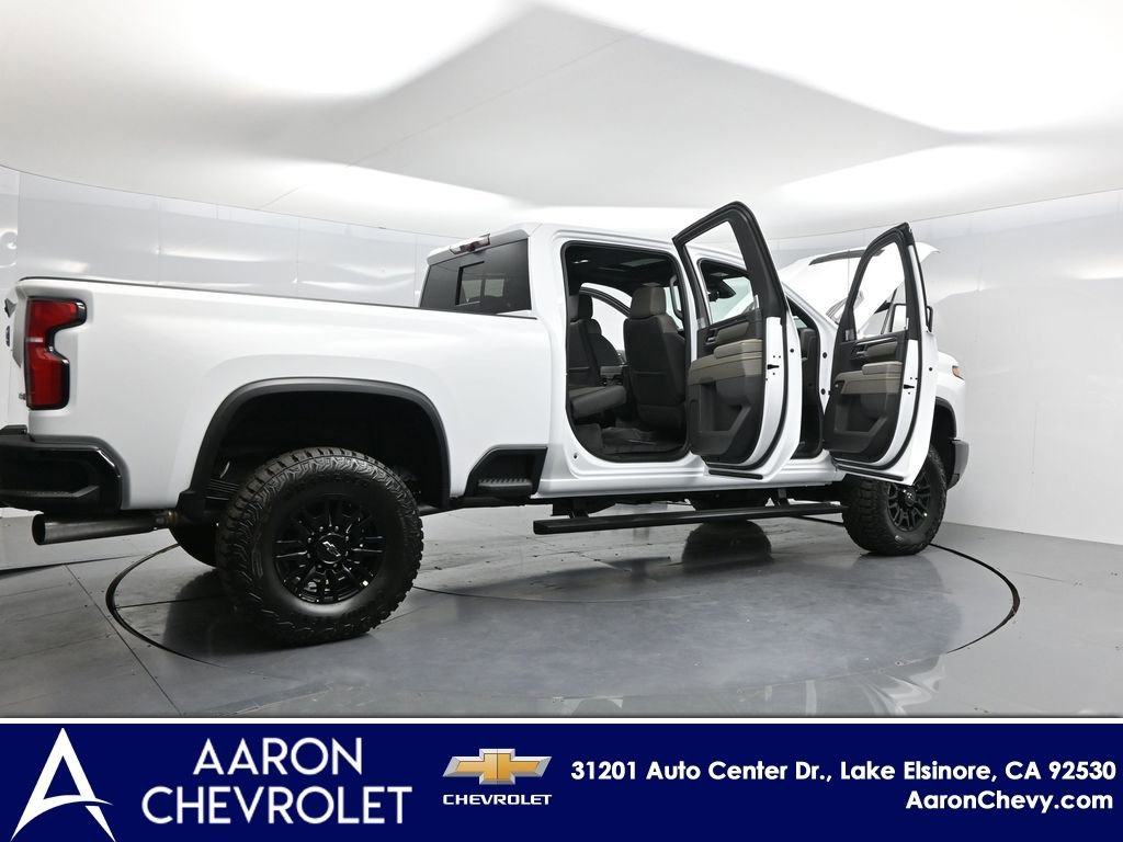 New 2026 Chevrolet Silverado 2500 ZR2 AWD/4WD image 4