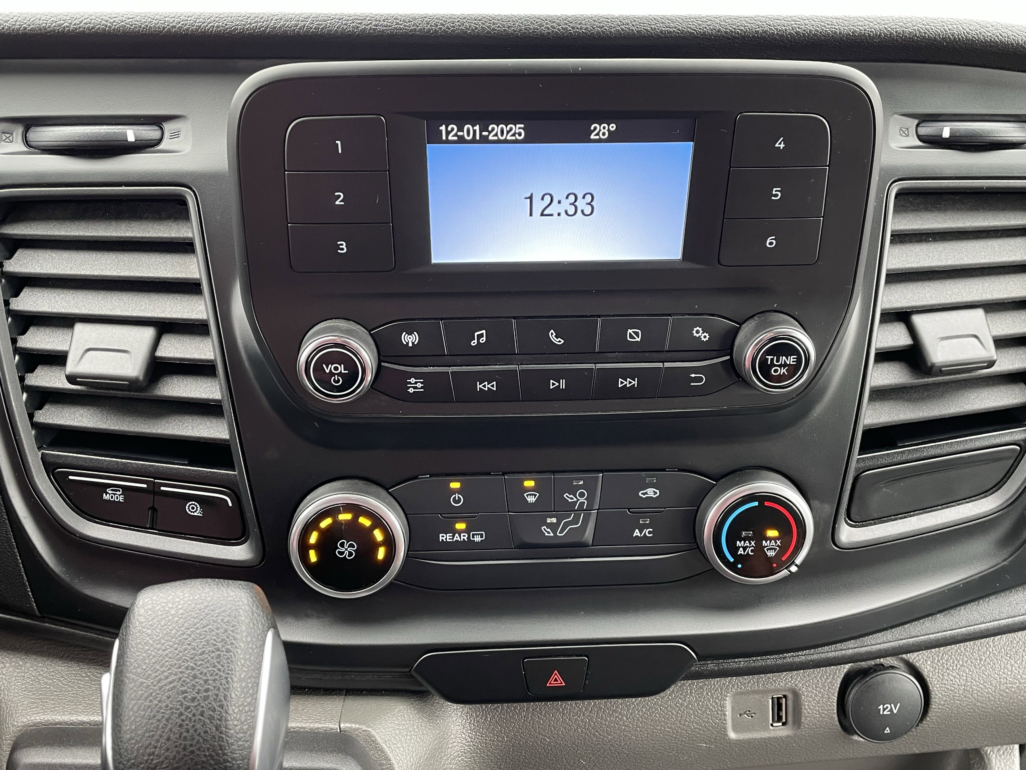 Used 2024 Ford Transit 250 Low Roof w/ Exterior Upgrade Package image 28