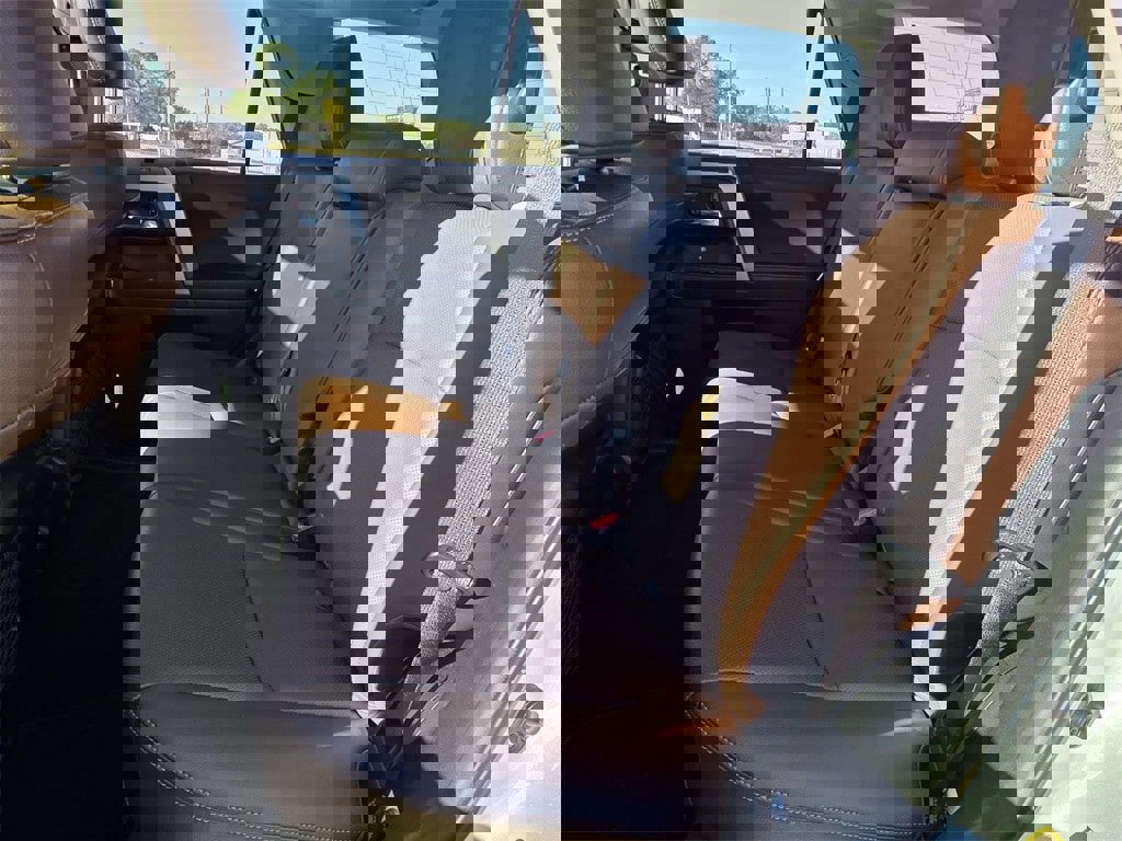 Used 2024 Toyota 4Runner Limited image 7