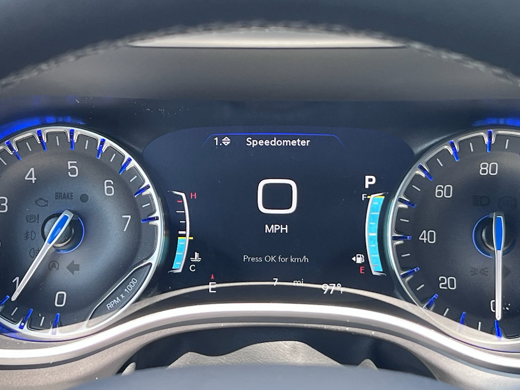 New 2027 Chrysler Pacifica Select w/ Family Tech Group FWD image 27