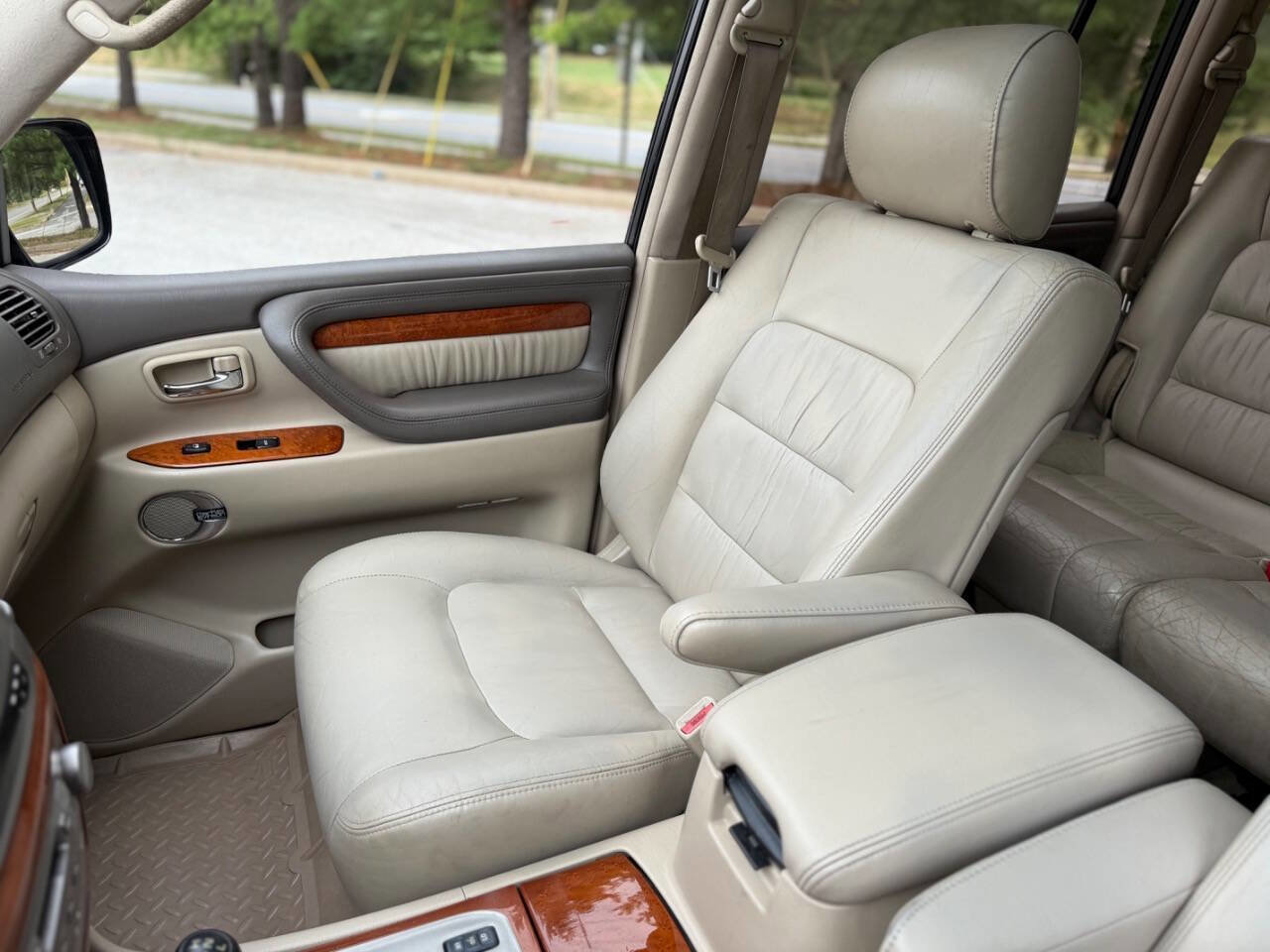 Used 2003 Lexus LX 470 4WD image 23