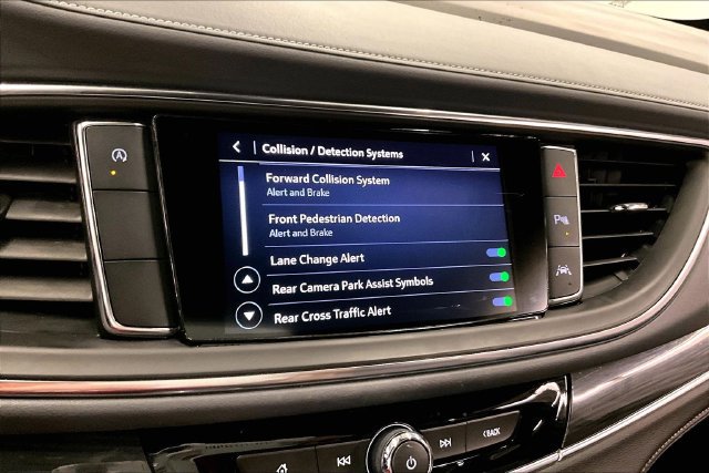 Used 2023 Buick Enclave Essence FWD image 36