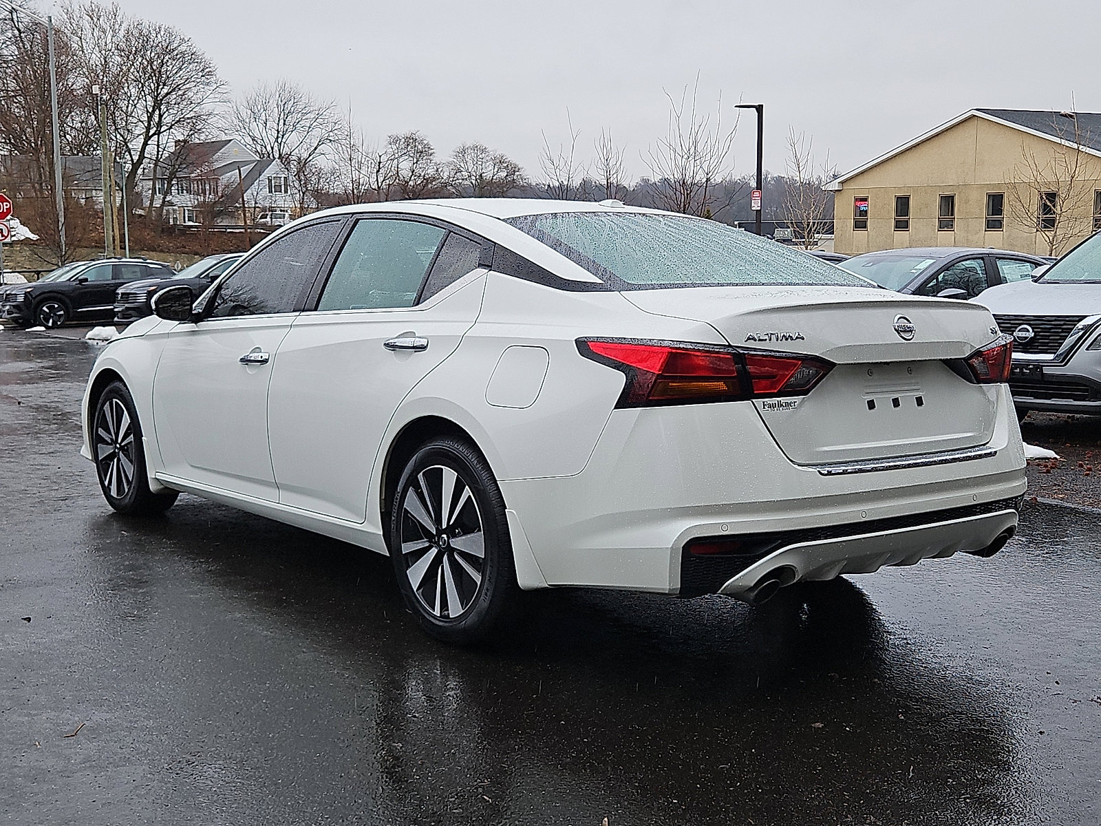 Certified 2022 Nissan Altima 2.5 SV w/ SV Premium Package image 4