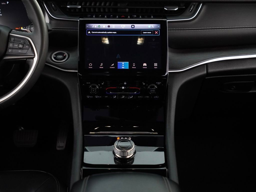 Used 2023 Jeep Grand Cherokee Limited image 23