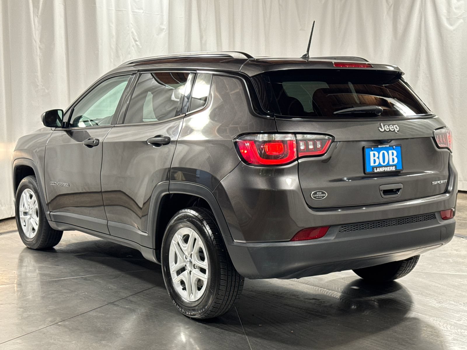 Used 2018 Jeep Compass Sport FWD image 9