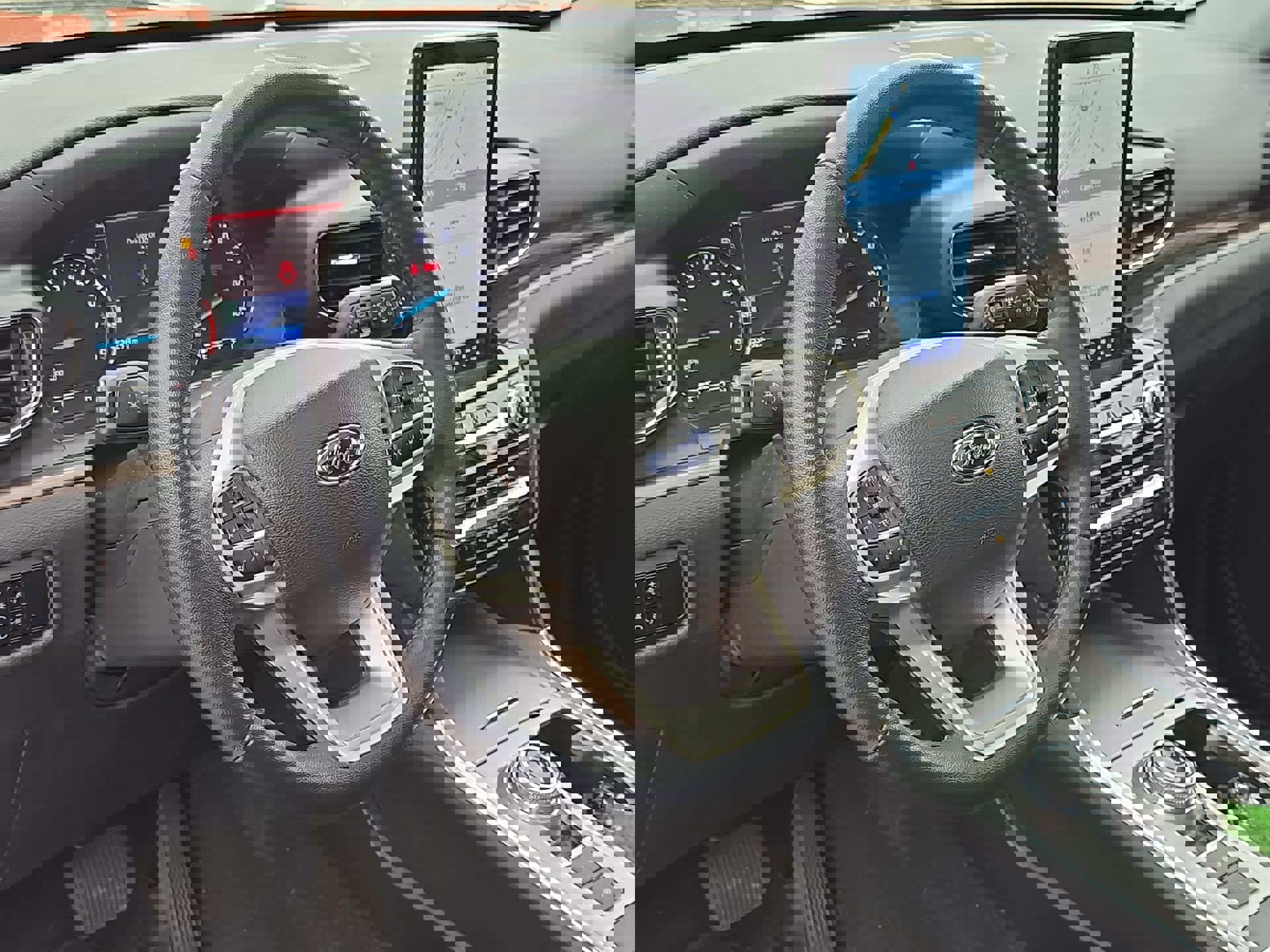 Used 2023 Ford Explorer Limited w/ Limited Technology Package image 14