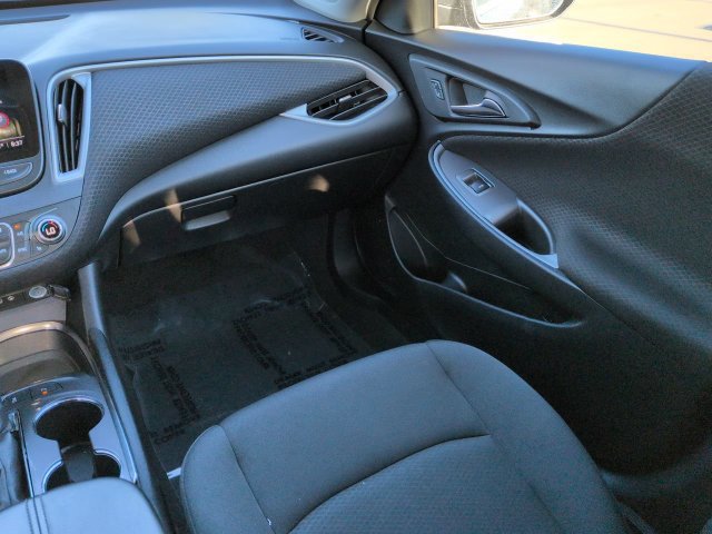 Used 2025 Chevrolet Malibu LT FWD image 16