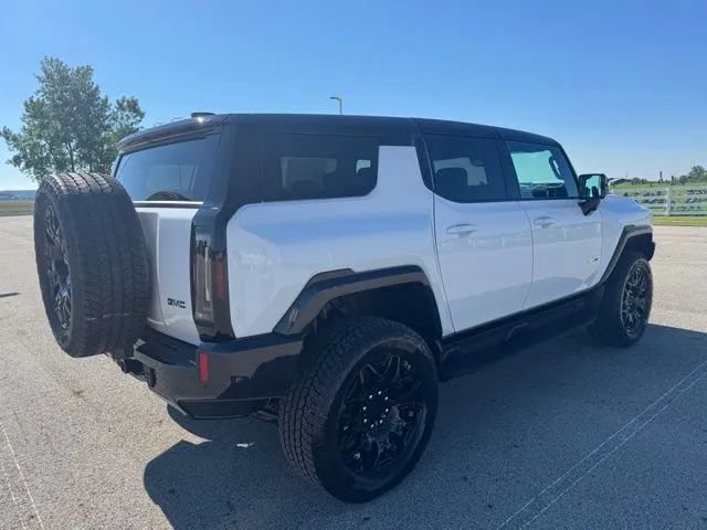 New 2026 GMC Hummer EV SUV w/ LPO, Illumination Package AWD/4WD image 7