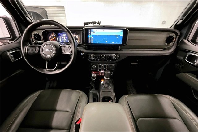 Used 2024 Jeep Gladiator Mojave w/ Technology Group image 14