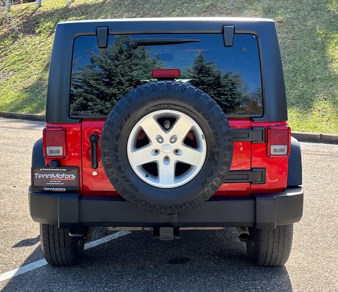Used 2015 Jeep Wrangler Unlimited Sport w/ Quick Order Package 24S AWD/4WD image 16