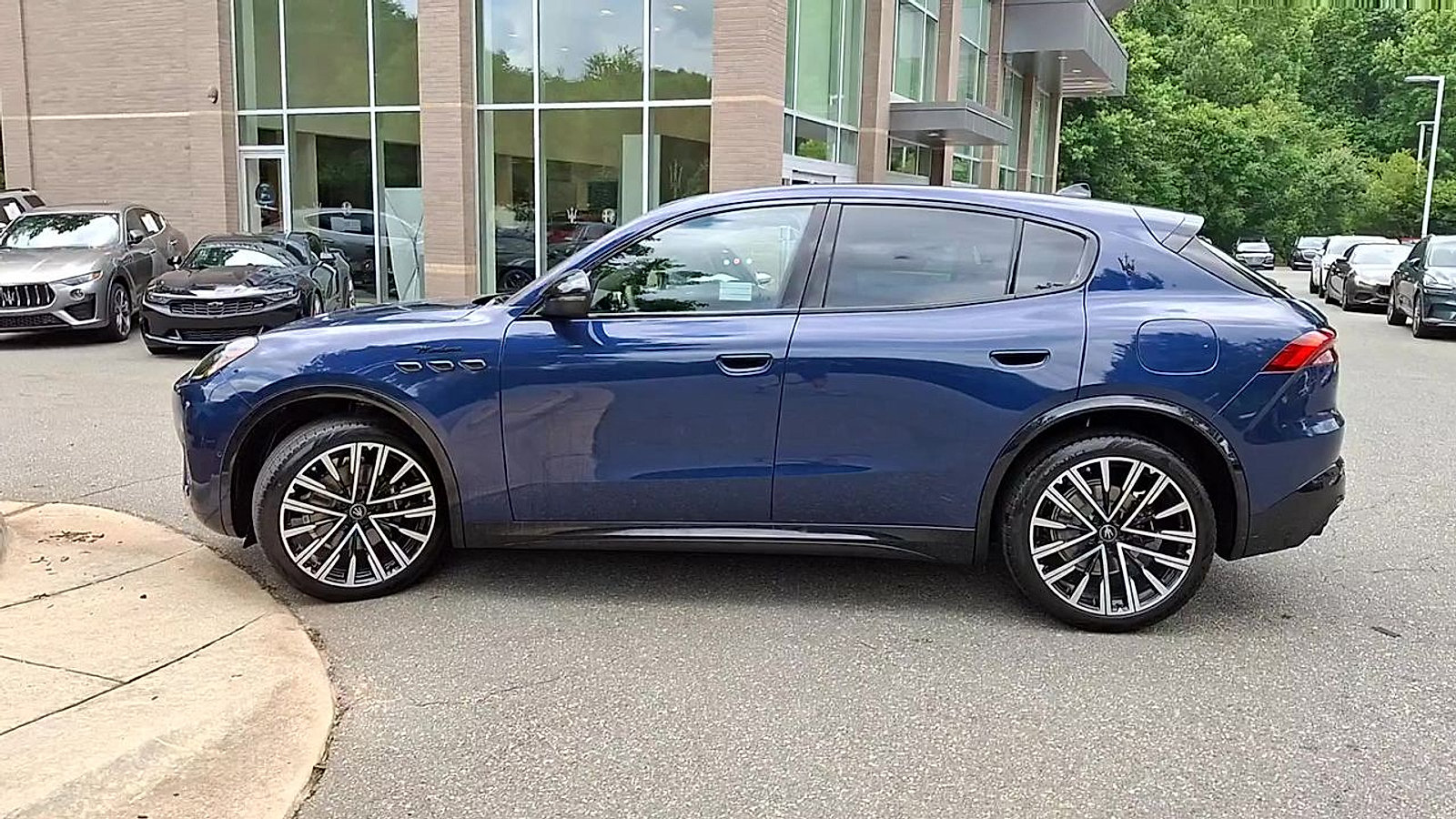 New 2025 Maserati Grecale Modena AWD/4WD image 5