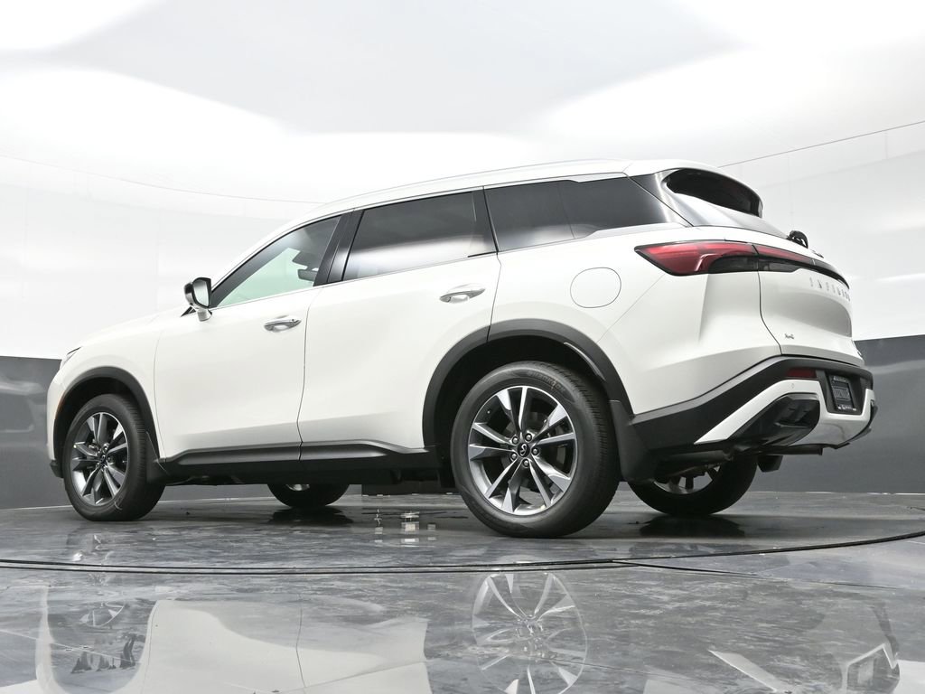 Certified 2025 INFINITI QX60 Luxe w/ Vision Package image 34