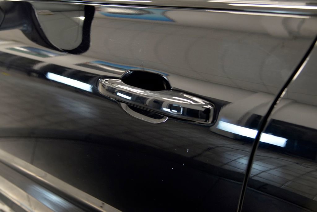 Used 2023 Volvo XC60 T8 Ultimate w/ Protection Package Premier image 13