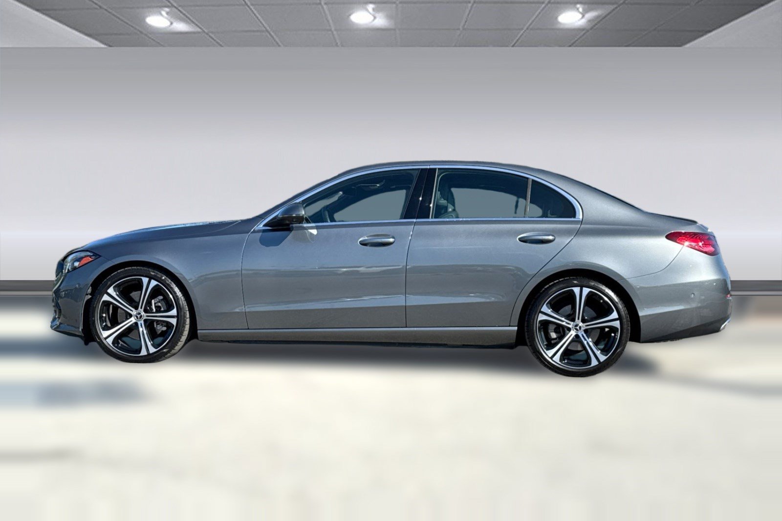 Used 2023 Mercedes-Benz C 300 Sedan image 2