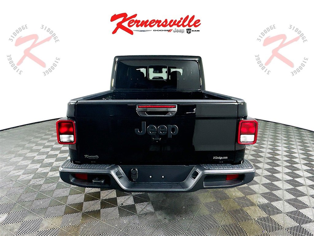 New 2025 Jeep Gladiator Sport image 6