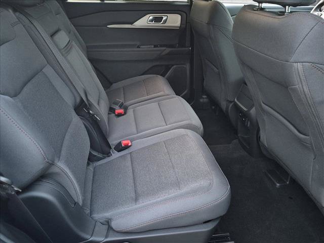Used 2025 Ford Explorer Active RWD image 20