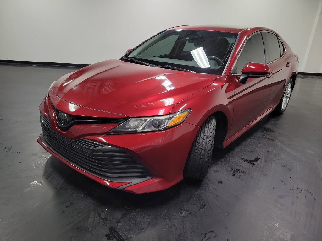 Used 2019 Toyota Camry LE FWD image 4