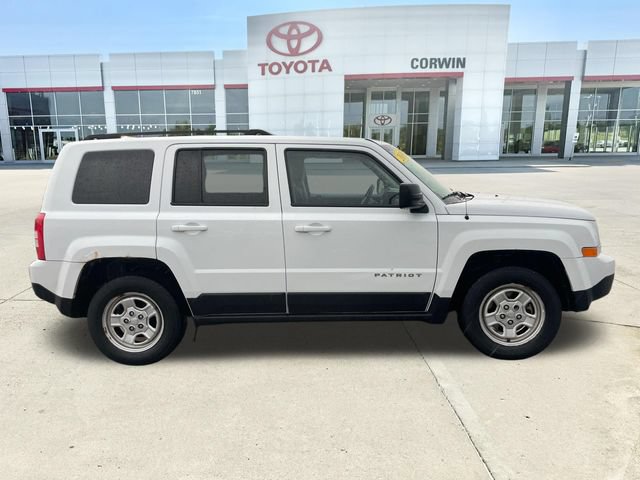 Used 2016 Jeep Patriot Sport w/ Power Value Group AWD/4WD image 6