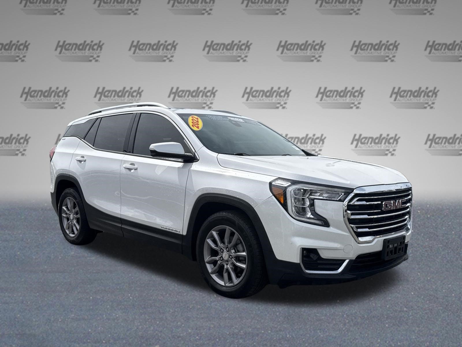 Used 2022 GMC Terrain SLT FWD image 2