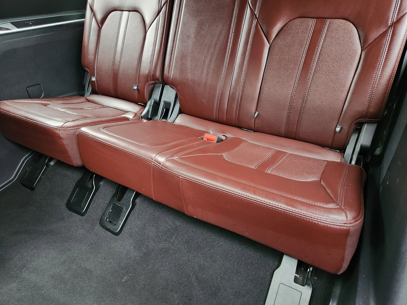 Used 2024 Ford Expedition Limited image 35