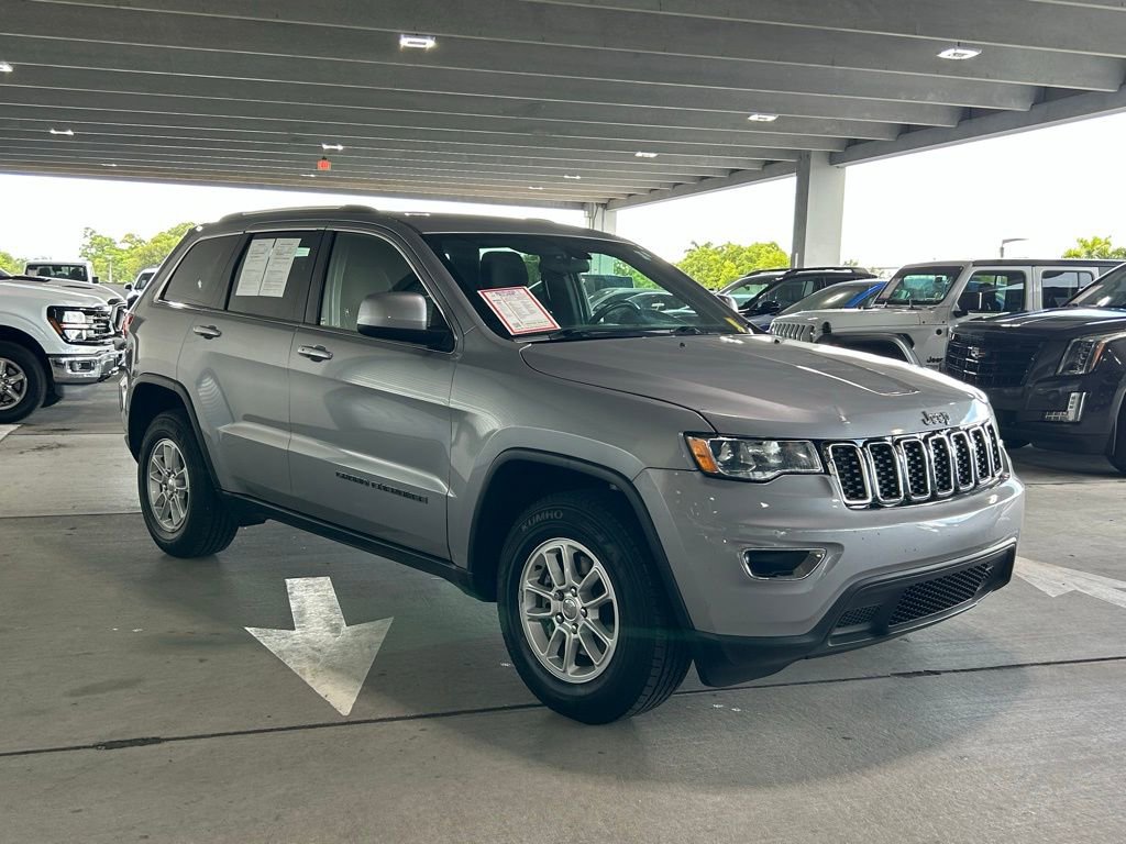 Used 2019 Jeep Grand Cherokee Laredo video 2