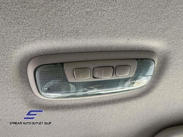 Used 2017 Ford Transit 350 XLT image 35