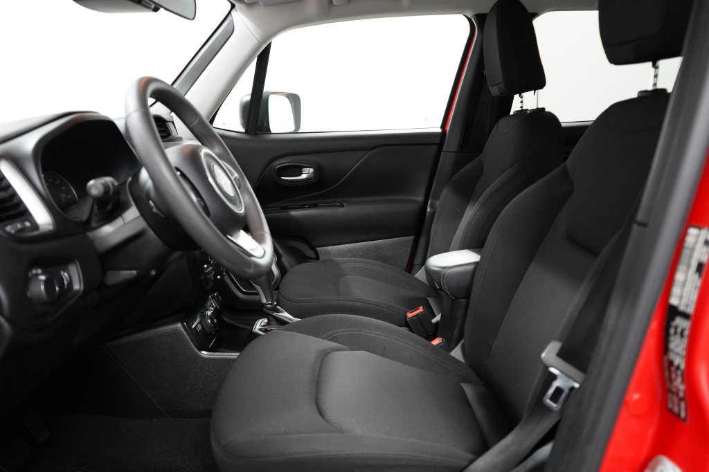 Certified 2023 Jeep Renegade Latitude AWD/4WD image 13