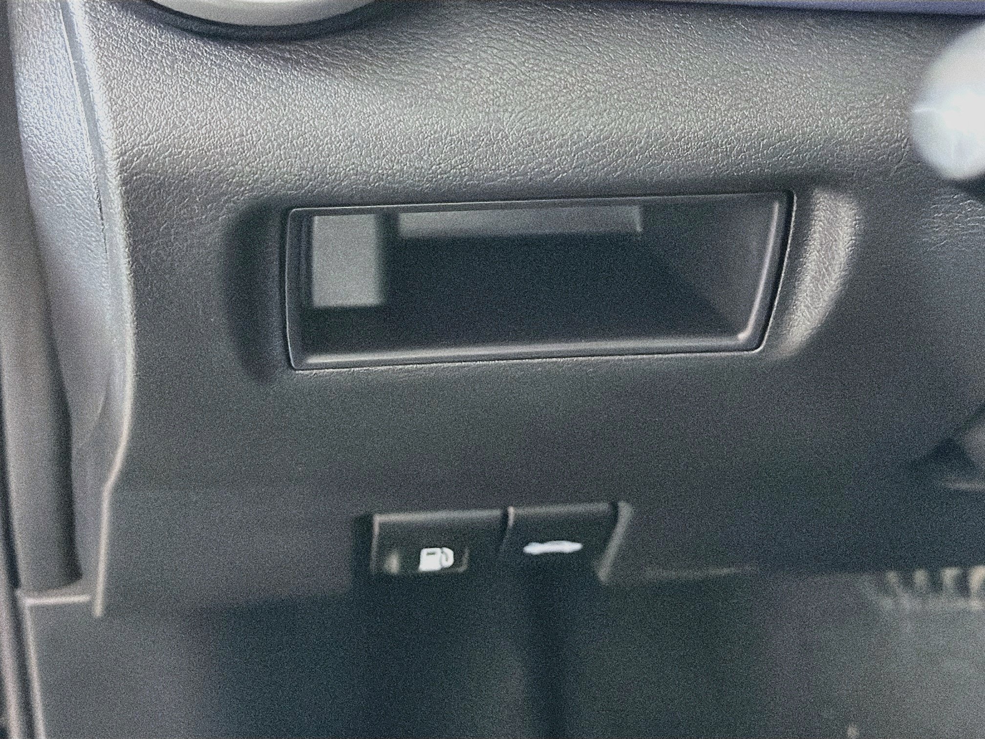 Used 2024 Nissan Versa SV FWD image 16