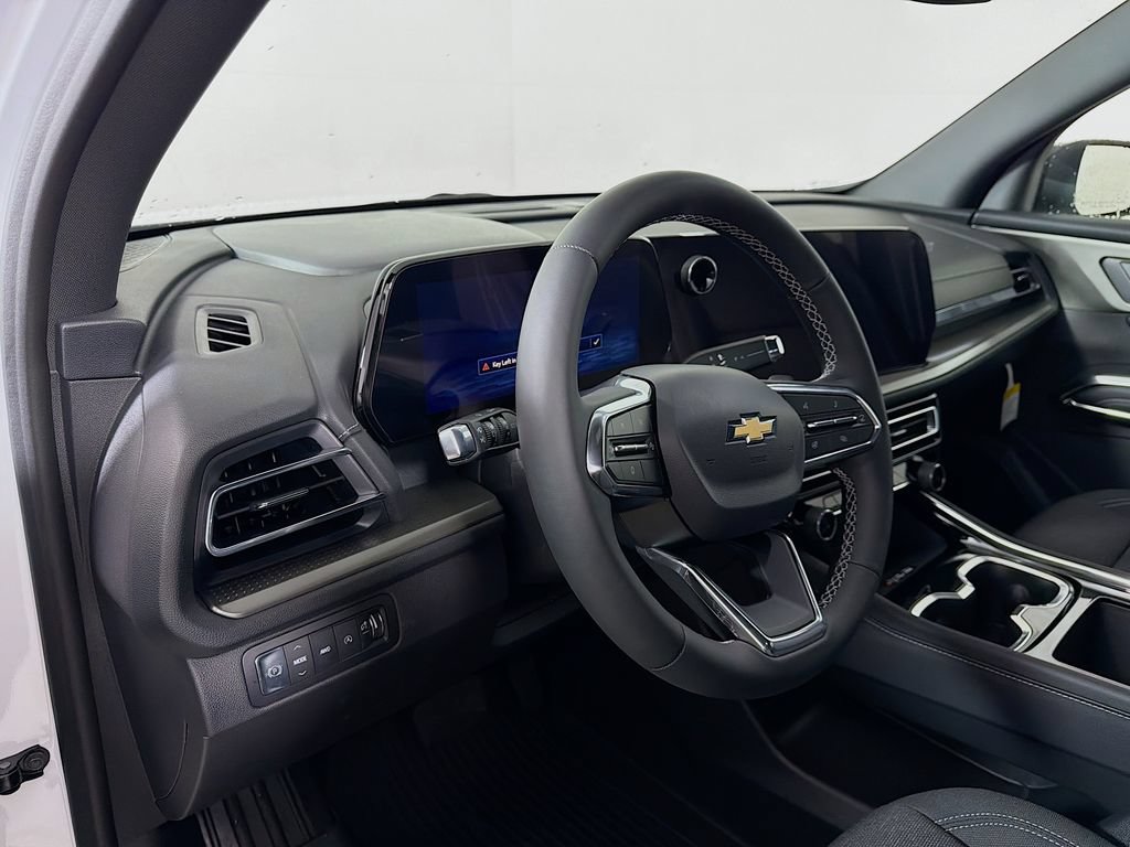 New 2026 Chevrolet Traverse LT w/ LPO, Floor Liner Package AWD/4WD image 9