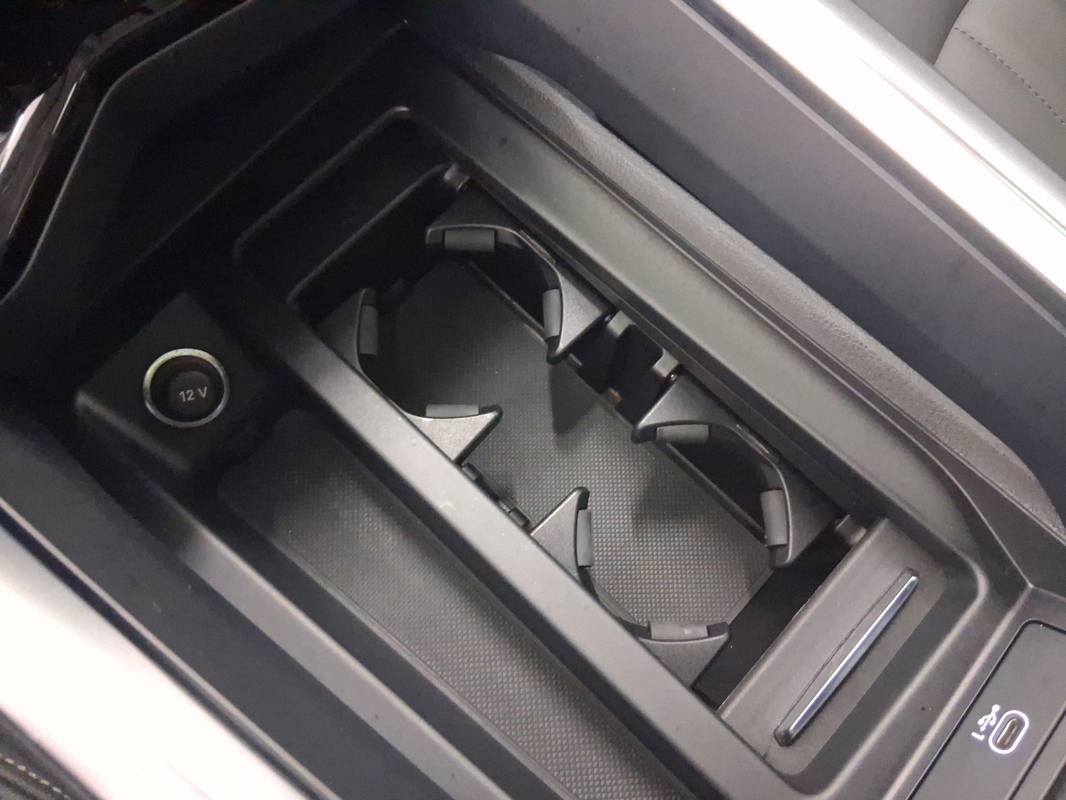 Used 2022 Audi e-tron Premium image 24