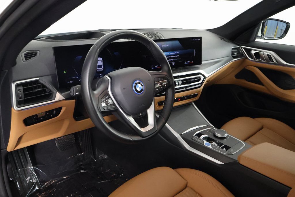 Used 2023 BMW i4 eDrive40 w/ Premium Package RWD image 7