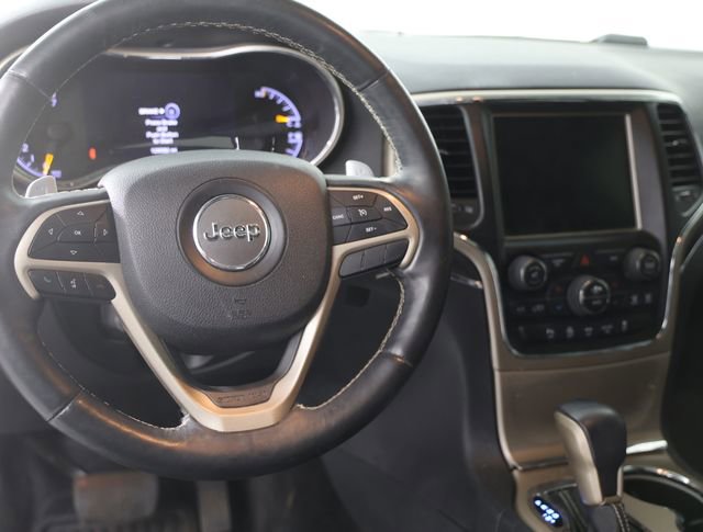 Used 2017 Jeep Grand Cherokee Limited w/ Luxury Group II image 2