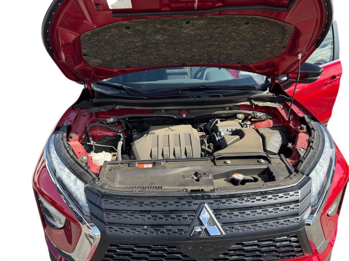 Used 2024 Mitsubishi Eclipse Cross LE AWD/4WD image 16