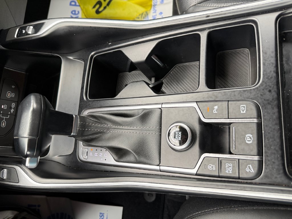 Used 2024 Kia Sorento S FWD image 22
