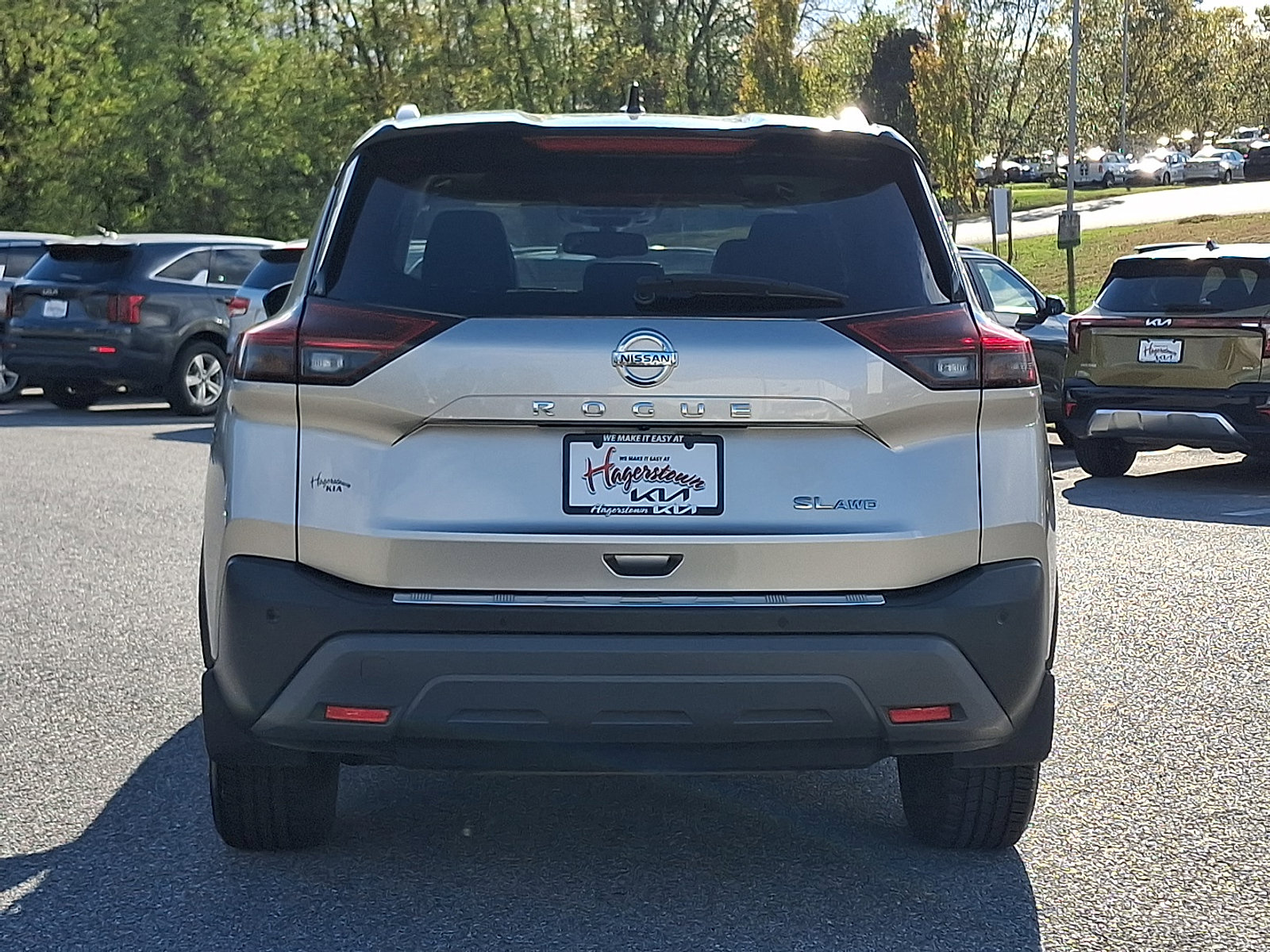 Used 2021 Nissan Rogue SL image 5