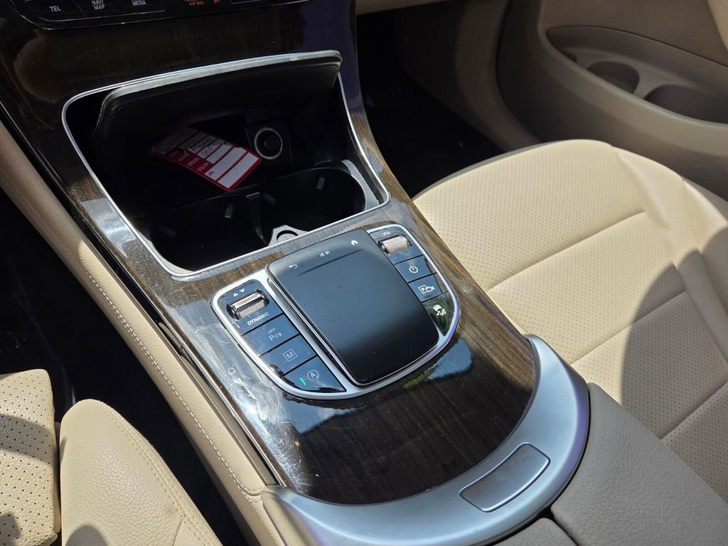 Used 2021 Mercedes-Benz GLC 300 image 26