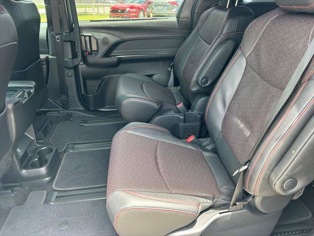 Certified 2025 Toyota Sienna XSE w/ XSE Premium Package AWD/4WD image 18