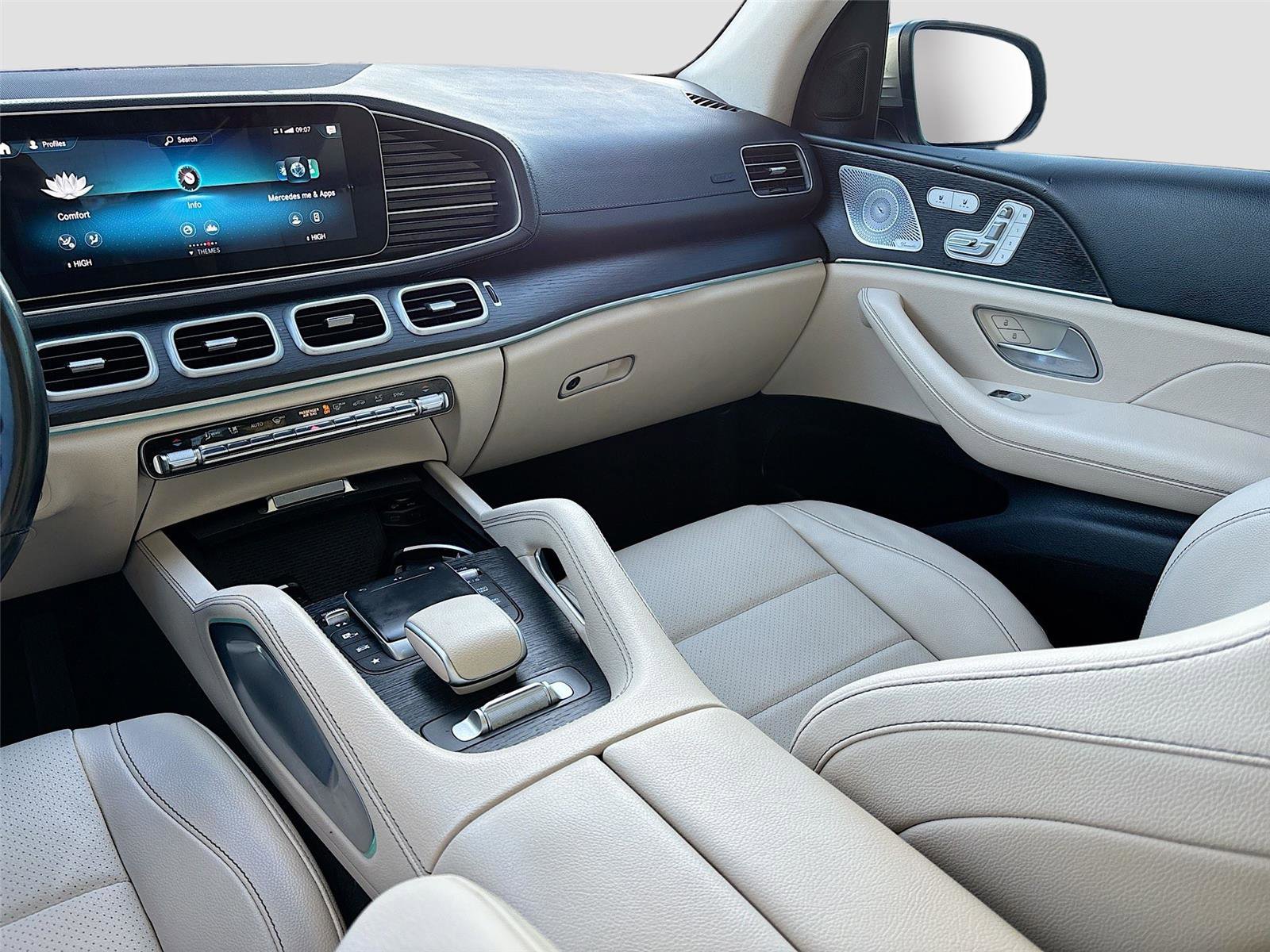 Used 2023 Mercedes-Benz GLS 450 4MATIC image 27