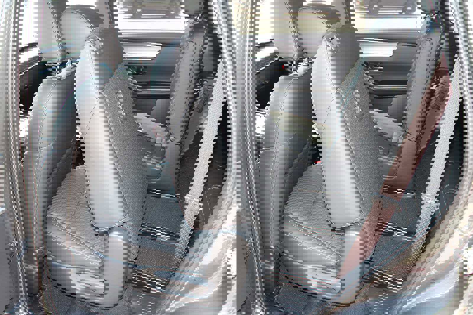 Used 2025 MAZDA CX-90 Plug-In Hybrid w/Premium Sport image 47