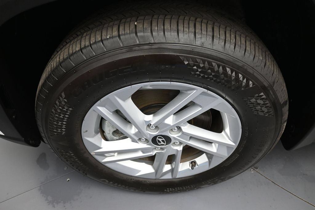 Certified 2025 Hyundai Tucson SE AWD/4WD image 14