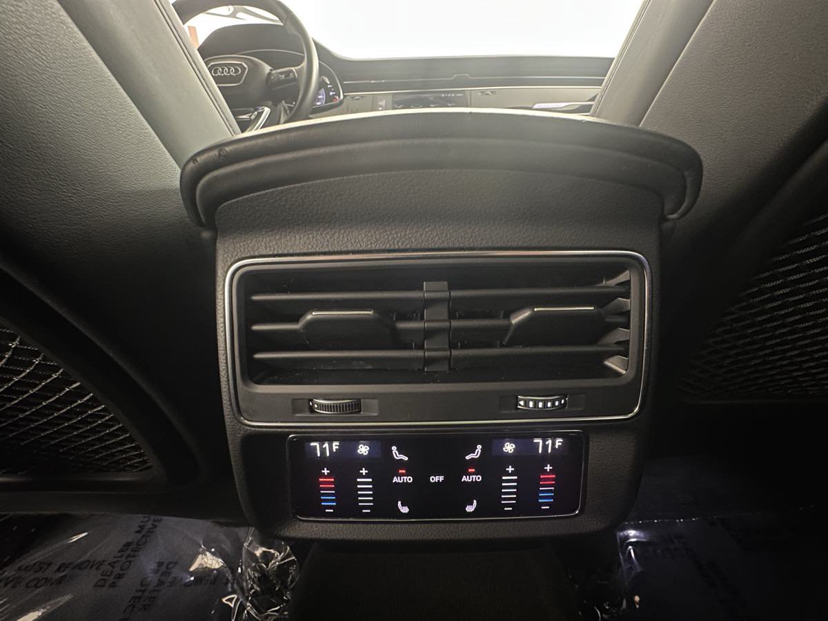 Used 2019 Audi Q8 Prestige AWD/4WD image 31