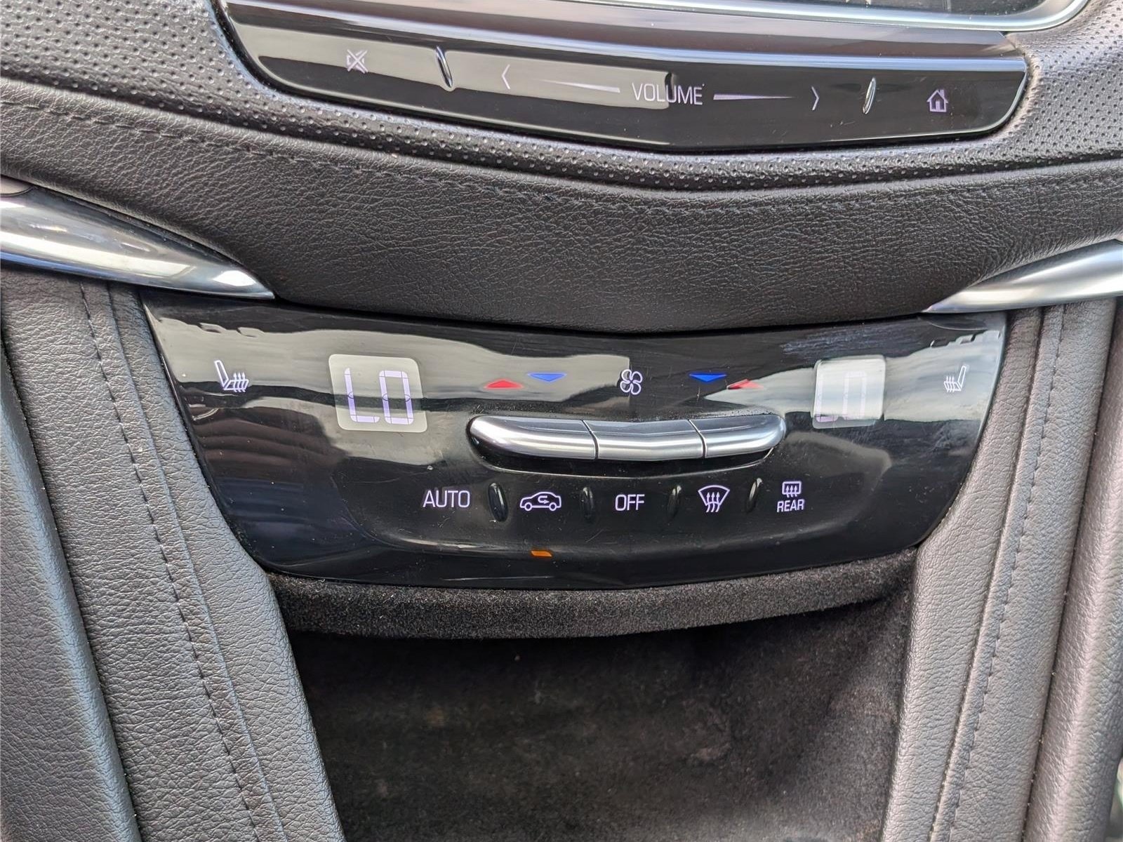 Used 2017 Cadillac XT5 Luxury w/ Driver Awareness Package FWD image 27