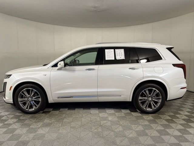 Used 2021 Cadillac XT6 Premium Luxury FWD image 3