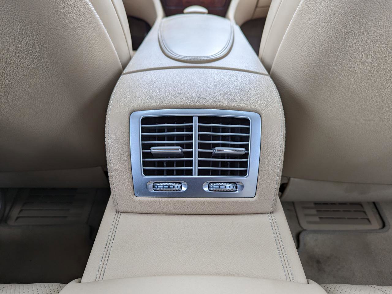 Used 2013 Mercedes-Benz CL 550 4MATIC image 42