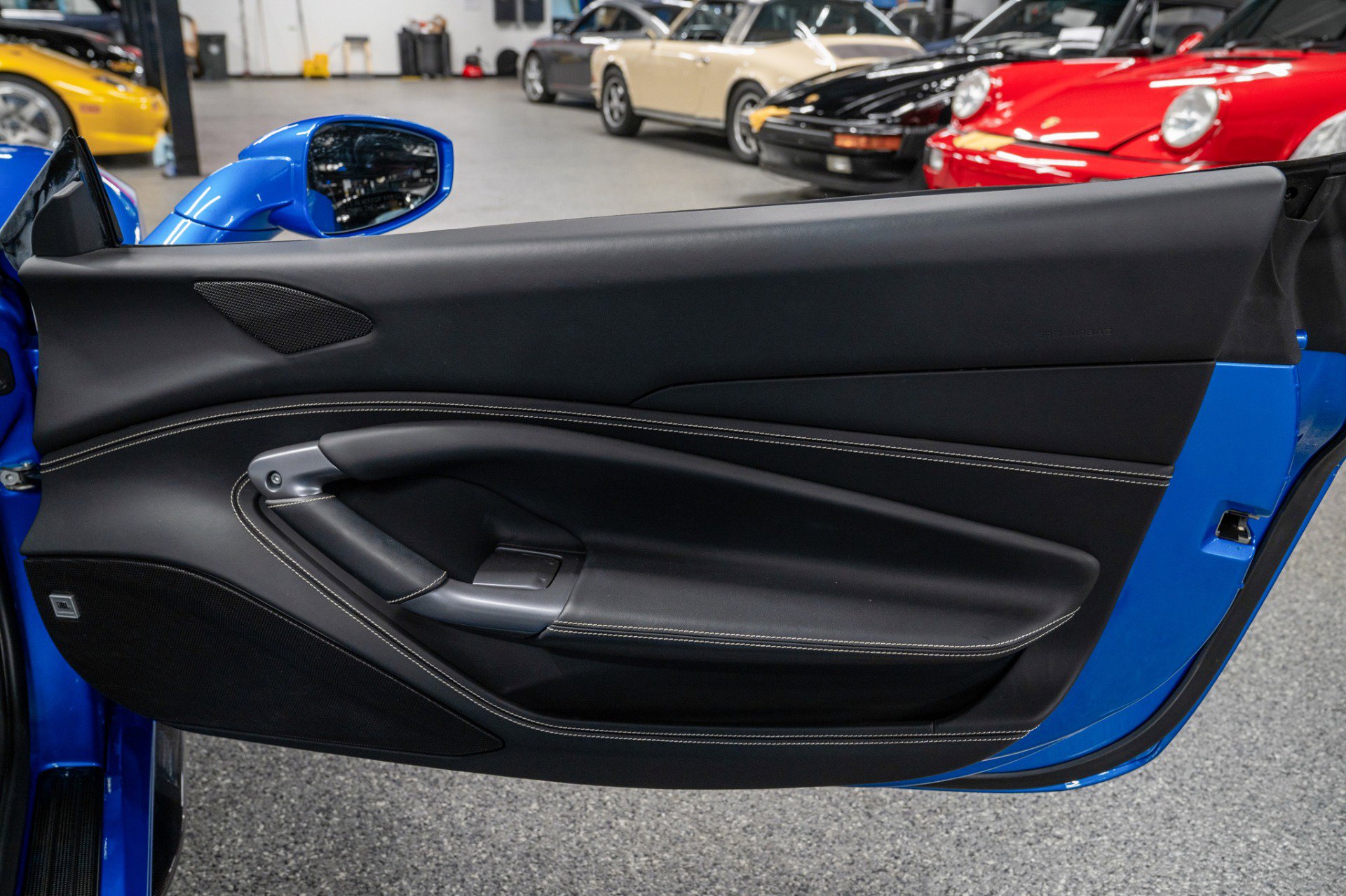 Used 2021 Ferrari F8 Tributo image 34