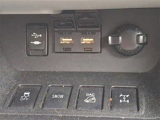 Used 2019 Toyota Highlander XLE image 20