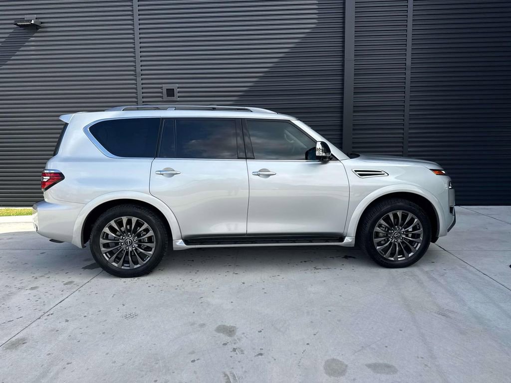 Used 2024 Nissan Armada Platinum w/ Captain's Chairs Package RWD image 10