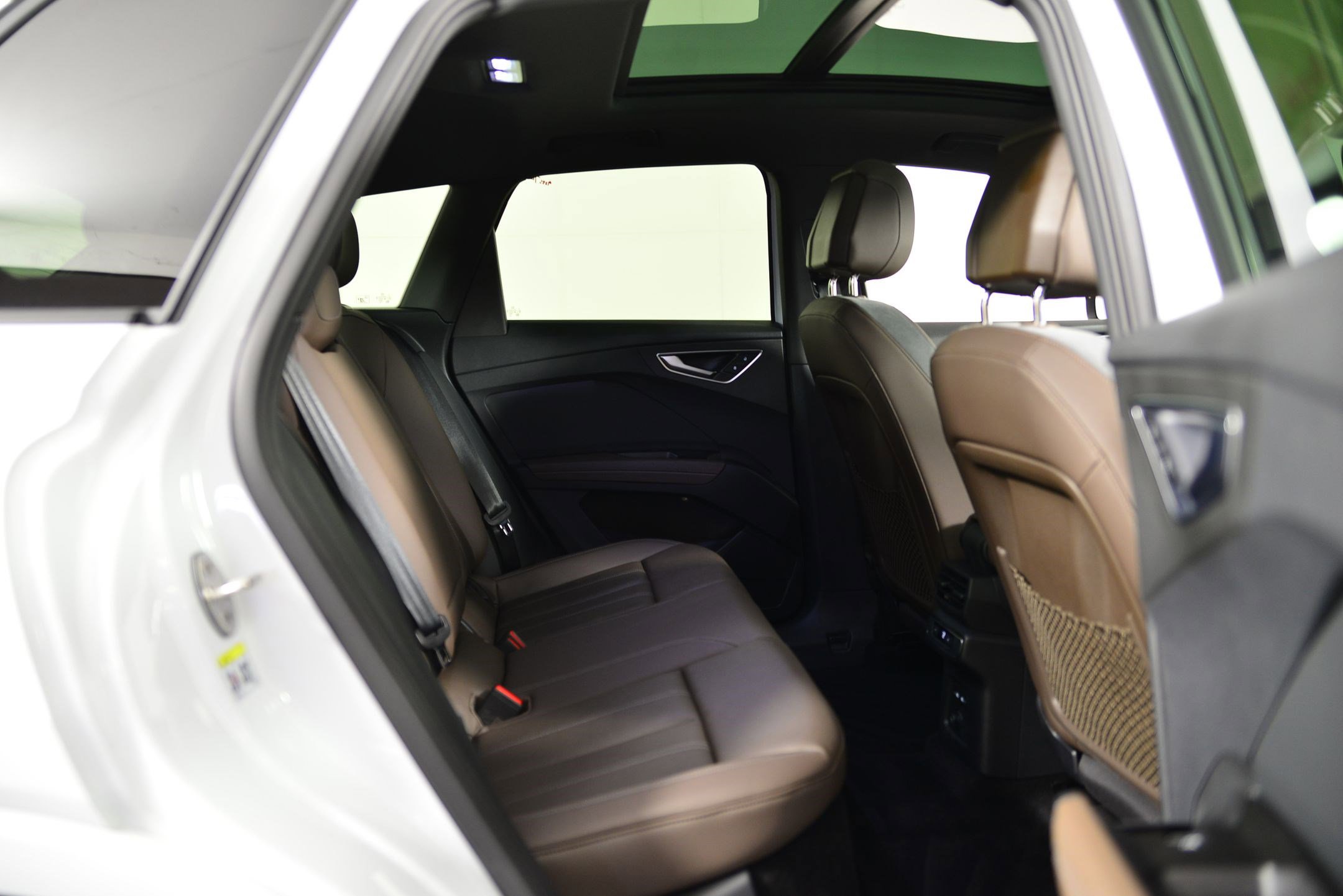 Certified 2025 Audi Q4 e-tron Premium w/ Convenience Package image 20