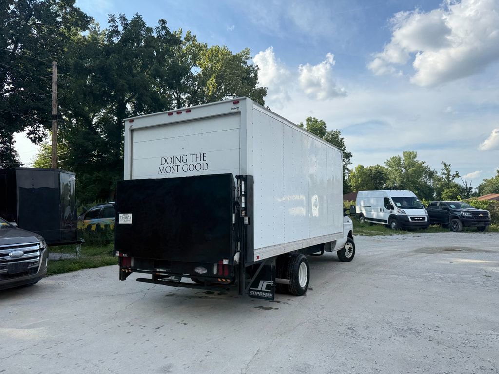 Used 2016 Ford E-450 and Econoline 450 Super Duty image 4